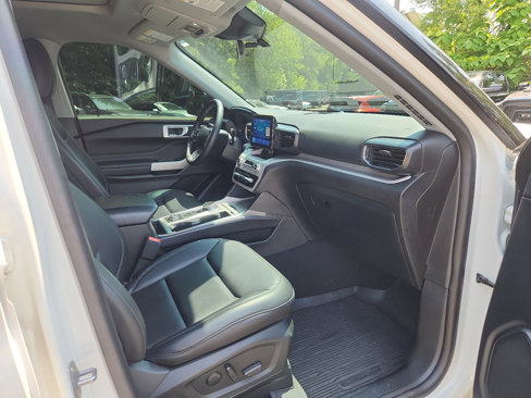 Used 2024 Ford Explorer XLT w/ Equipment Group 202A image 11