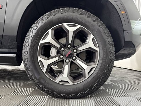 New 2025 GMC Yukon XL AT4 Ultimate image 11