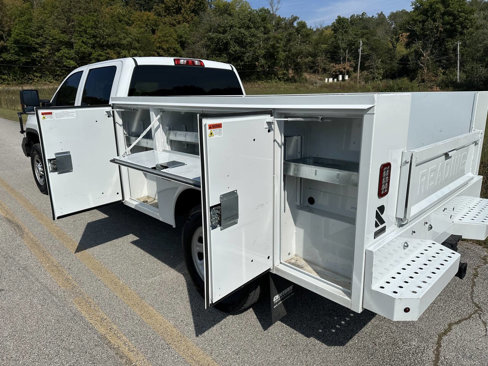 Used 2018 GMC Sierra 3500 4x4 Crew Cab w/ Sierra Convenience Package image 6