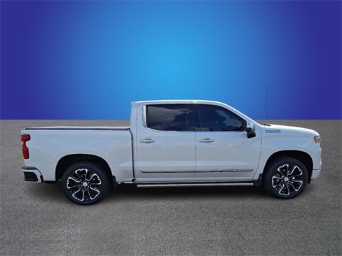 Used 2024 Chevrolet Silverado 1500 High Country w/ Technology Package image 4