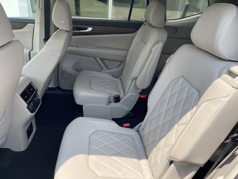 New 2025 Volkswagen Atlas SEL Premium R-Line image 11