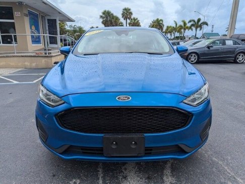 Used 2020 Ford Fusion SE image 2