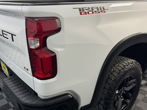 Used 2021 Chevrolet Silverado 1500 LT Trail Boss w/ Convenience Package II image 34