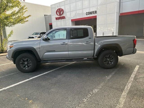 Used 2021 Toyota Tacoma SR5 w/ Trail Edition image 6