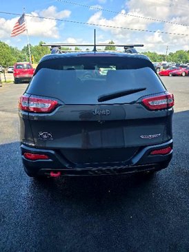 Used 2015 Jeep Cherokee Trailhawk w/ Comfort/Convenience Group image 5