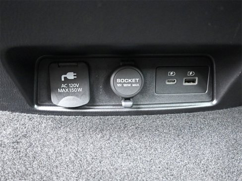 Used 2024 Nissan Armada Platinum w/ Captain's Chairs Package image 21