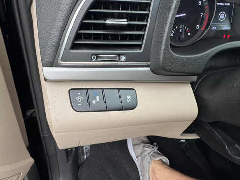 Used 2018 Hyundai Elantra Value Edition image 17
