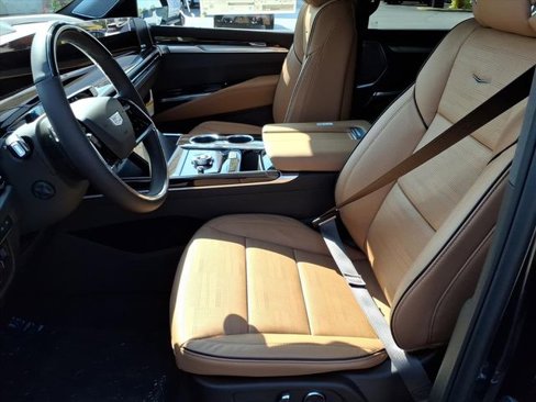 New 2026 Cadillac Escalade Luxury w/ Touring Package image 5