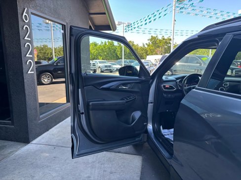 Used 2021 Chevrolet TrailBlazer RS w/ Technology Package image 7