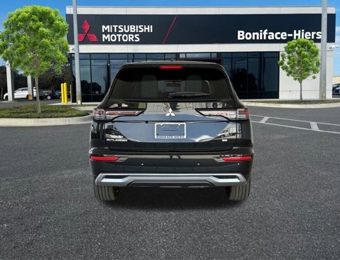 New 2025 Mitsubishi Outlander SE image 18