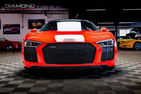 Used 2018 Audi R8 V10 w/ Carbon Exterior Package image 24