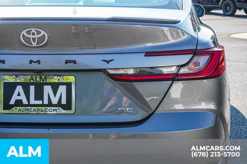 Used 2025 Toyota Camry SE image 13