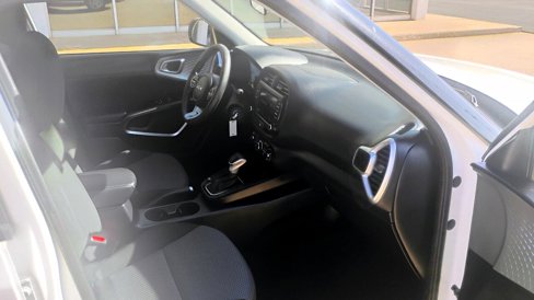 Used 2023 Kia Soul LX w/ LX Technology Package image 19