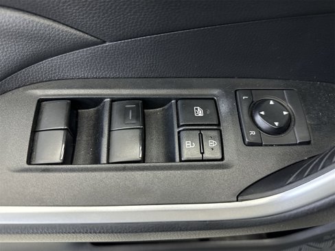 Used 2023 Toyota RAV4 LE image 18