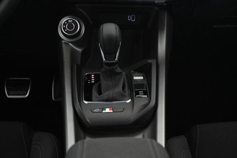 Used 2025 Alfa Romeo Tonale image 12