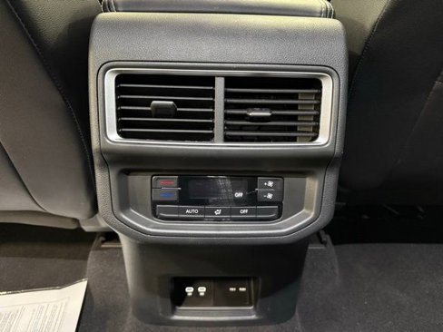 Certified 2024 Volkswagen Atlas SE image 26
