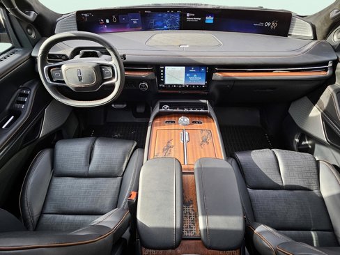 New 2025 Lincoln Navigator Black Label image 17