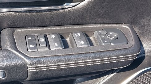 Certified 2025 RAM 1500 Laramie image 33