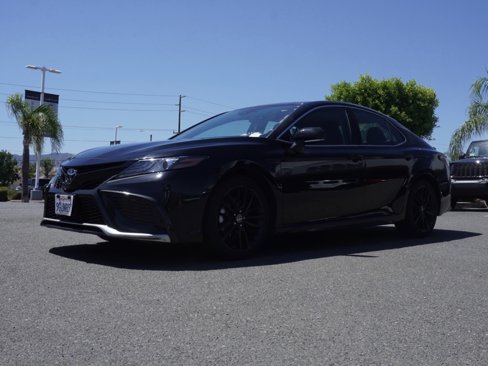 Used 2023 Toyota Camry XSE image 8