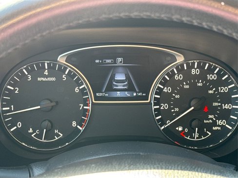 Used 2019 Nissan Pathfinder SV image 16