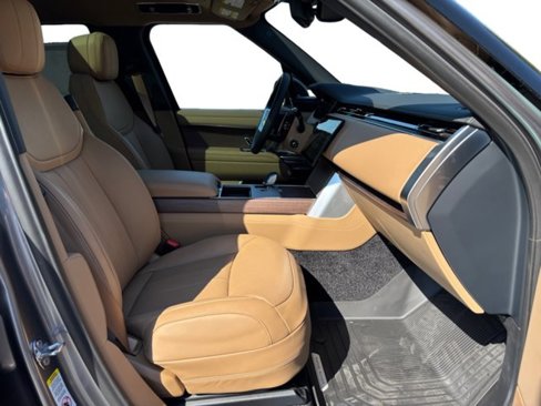 New 2025 Land Rover Range Rover Long Wheelbase SE image 20