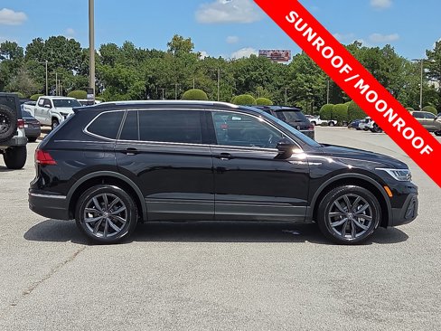 Used 2022 Volkswagen Tiguan SE image 6