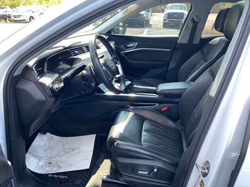 Used 2021 Audi e-tron Prestige w/ Prestige Package image 8