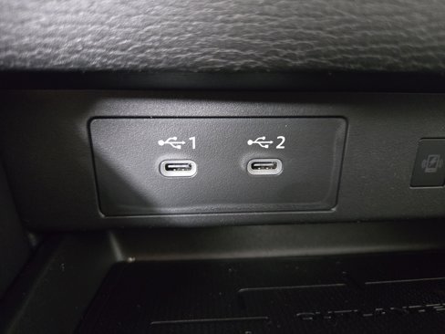 New 2025 Mitsubishi Outlander SEL image 27
