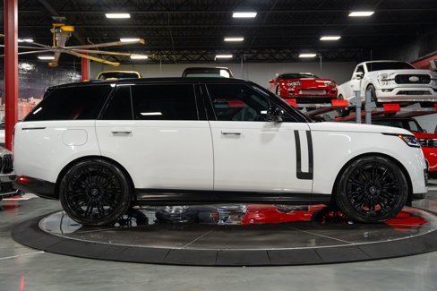 Used 2023 Land Rover Range Rover Long Wheelbase SE image 5