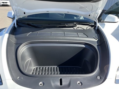 Used 2025 Tesla Model Y Performance image 22