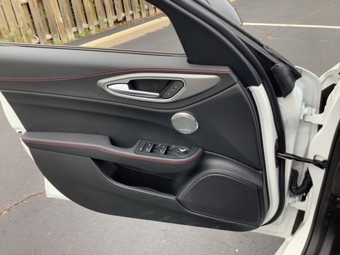 New 2025 Alfa Romeo Giulia AWD w/ Driving Assist Package image 12