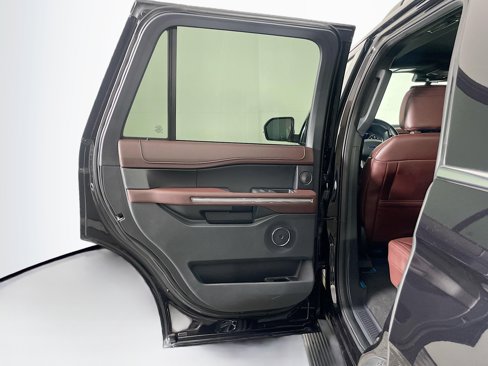 Used 2024 Ford Expedition Limited image 27