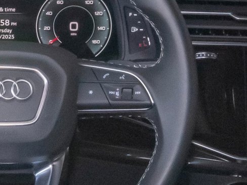 Certified 2025 Audi Q8 Premium image 17