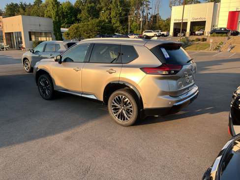New 2026 Nissan Rogue Platinum image 5