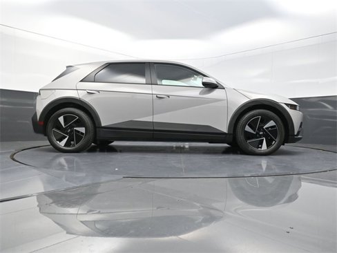 New 2025 Hyundai Ioniq 5 SE image 37