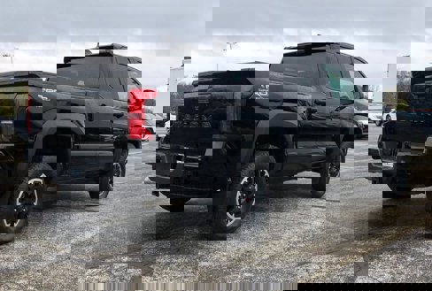 Used 2024 Toyota Tacoma TRD Off-Road image 6