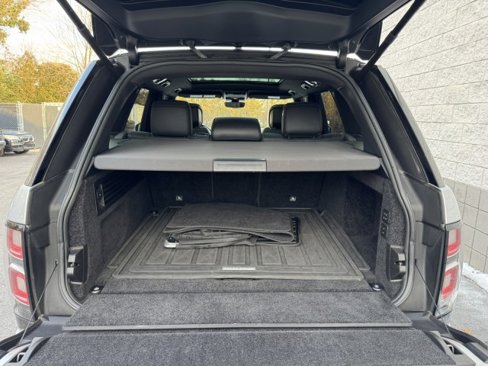 Used 2018 Land Rover Range Rover HSE image 10