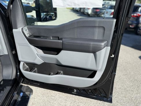 New 2026 Ford F350 XLT image 24