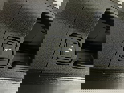 Used 2022 GMC Acadia SLT w/ LPO, Floor Liner Package image 36