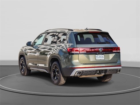 New 2025 Volkswagen Atlas Peak Edition SE image 3