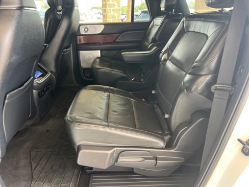 Used 2022 Lincoln Navigator L Reserve image 37