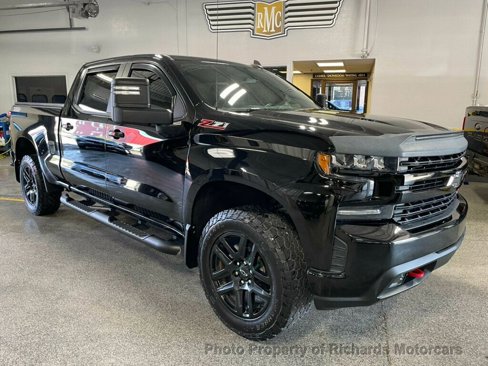 Used 2020 Chevrolet Silverado 1500 LT Trail Boss w/ Midnight Edition image 1