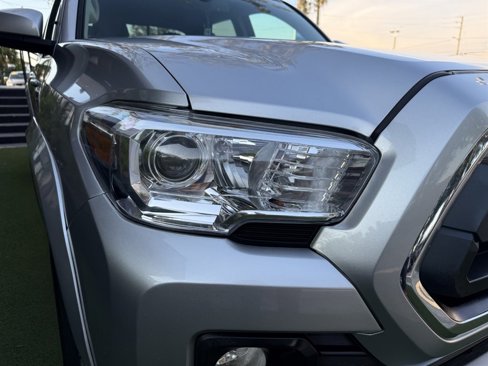 Used 2022 Toyota Tacoma SR5 image 9