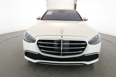 Used 2023 Mercedes-Benz S 500 4MATIC image 2