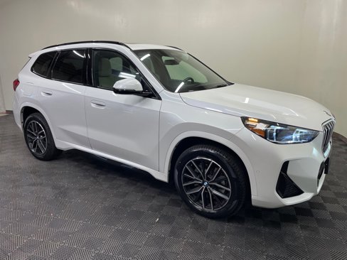 Used 2023 BMW X1 xDrive28i w/ Premium Package image 12