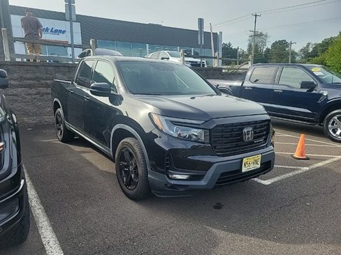Used 2023 Honda Ridgeline Black Edition image 2