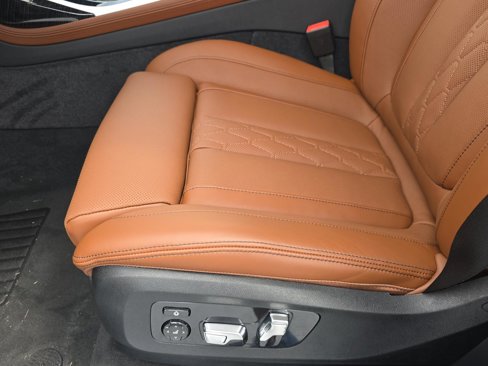 New 2026 BMW X7 xDrive40i w/ M Sport Package image 19