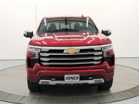 Used 2025 Chevrolet Silverado 1500 High Country w/ Technology Package image 2