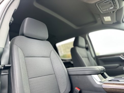New 2026 GMC Sierra 1500 Elevation image 12