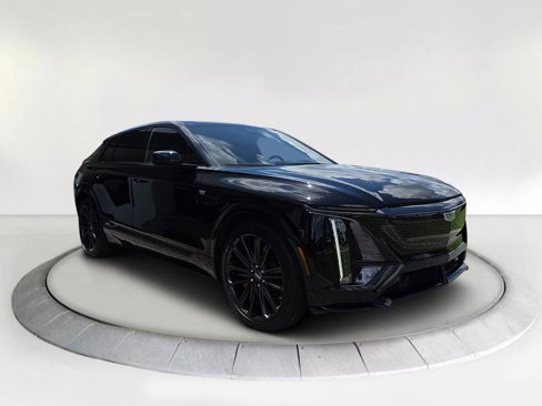 New 2026 Cadillac Lyriq V image 7